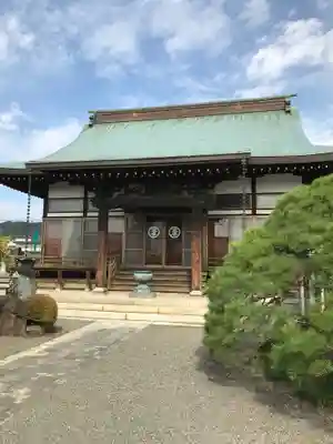 養泉寺の本殿・本堂