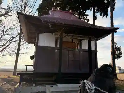 荒羽祗神社の{uncategorized: "未分類", other: "その他", undefined: "問題あり", building: "その他建物", grave: "お墓", sacred_gate: "鳥居", guardian: "狛犬", statue: "像", buddha: "仏像", history: "歴史", nature: "自然", garden: "庭園", animal: "動物", pagoda: "塔", temizu: "手水舎", mountain_gate: "山門・神門", sanctuary: "本殿・本堂", subordinate: "末社・摂社", art: "芸術", scenery: "景色", jizo: "地蔵", ema: "絵馬", goshuin: "御朱印", omikuji: "おみくじ", items: "授与品その他", amulet: "お守り", goshuincho: "御朱印帳", eats: "食事", festival: "お祭り", votive_dance: "神楽", shichigosan: "七五三参", wedding: "結婚式", experience: "体験その他", initially: "初詣", around: "周辺", anti_infection: "感染症対策"}