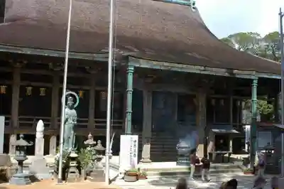 青岸渡寺の本殿・本堂