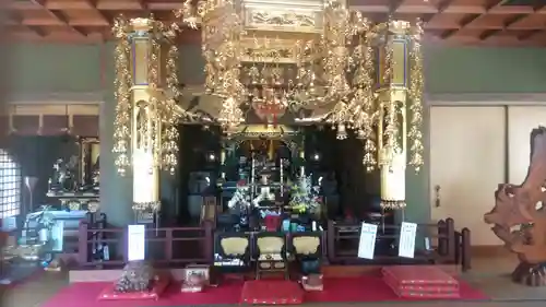 霊泉寺の本殿