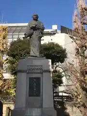 泉岳寺の像