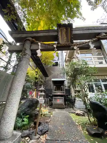稲荷鬼王神社の末社・摂社