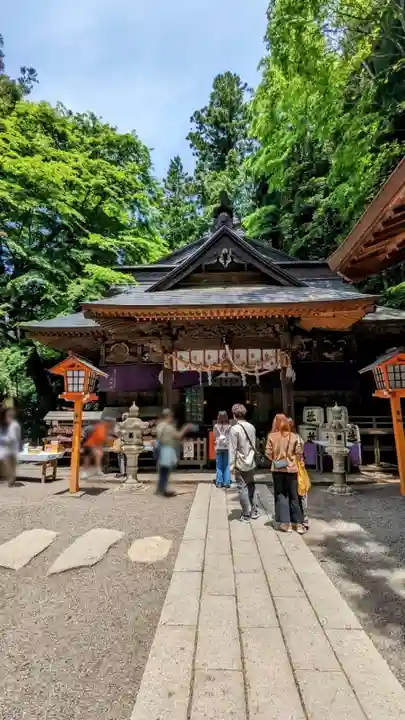 新倉富士浅間神社の本殿・本堂