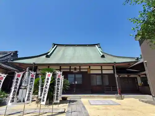 興昌寺の本殿・本堂