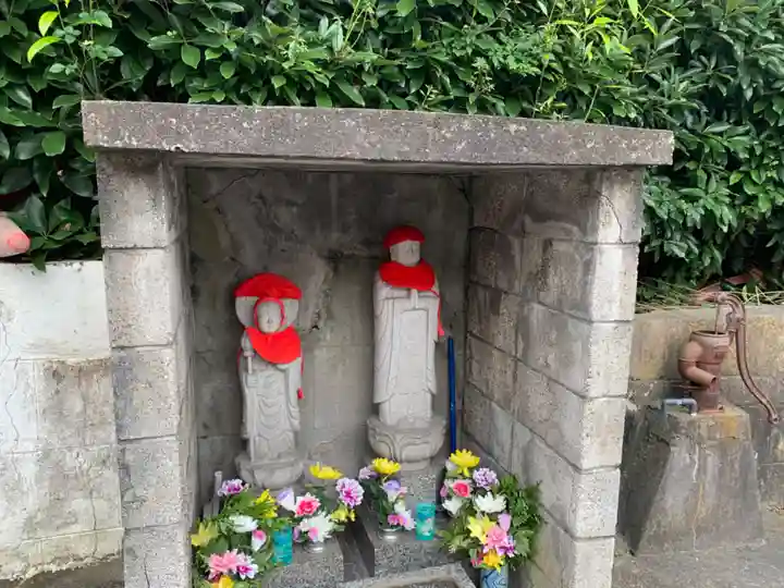 山野神神社の地蔵