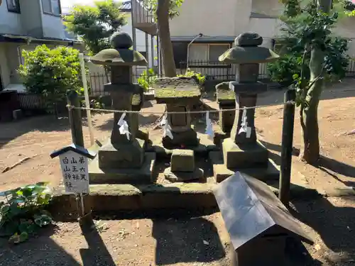 片瀬諏訪神社の末社・摂社