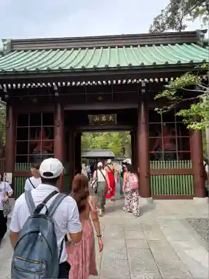 高徳院の山門・神門