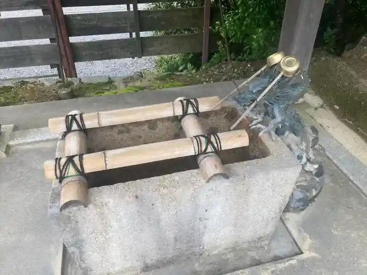 稲村神社の手水舎