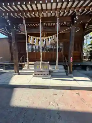 諏訪神社の{uncategorized: "未分類", other: "その他", undefined: "問題あり", building: "その他建物", grave: "お墓", sacred_gate: "鳥居", guardian: "狛犬", statue: "像", buddha: "仏像", history: "歴史", nature: "自然", garden: "庭園", animal: "動物", pagoda: "塔", temizu: "手水舎", mountain_gate: "山門・神門", sanctuary: "本殿・本堂", subordinate: "末社・摂社", art: "芸術", scenery: "景色", jizo: "地蔵", ema: "絵馬", goshuin: "御朱印", omikuji: "おみくじ", items: "授与品その他", amulet: "お守り", goshuincho: "御朱印帳", eats: "食事", festival: "お祭り", votive_dance: "神楽", shichigosan: "七五三参", wedding: "結婚式", experience: "体験その他", initially: "初詣", around: "周辺", anti_infection: "感染症対策"}