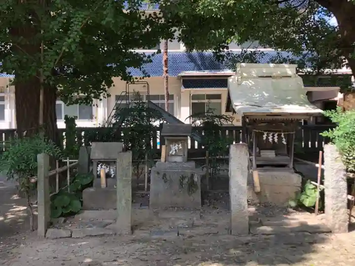 鴨島八幡神社の末社・摂社