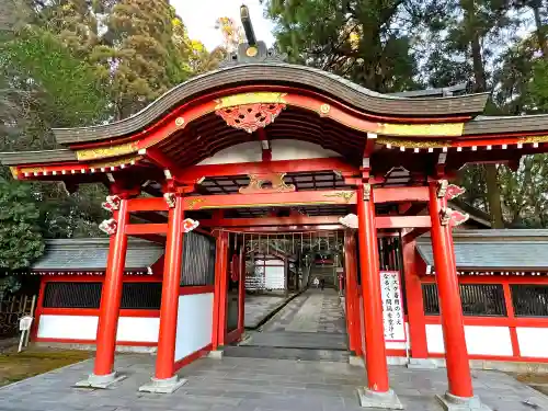 霧島東神社の山門