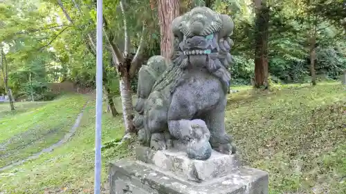 由仁神社の狛犬