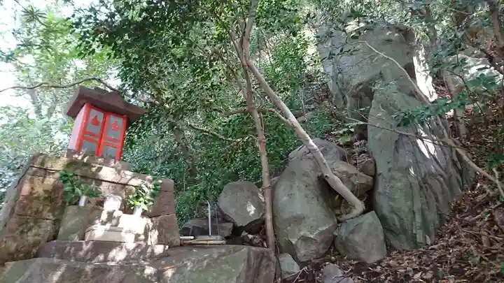 小島阿蘇神社の末社・摂社