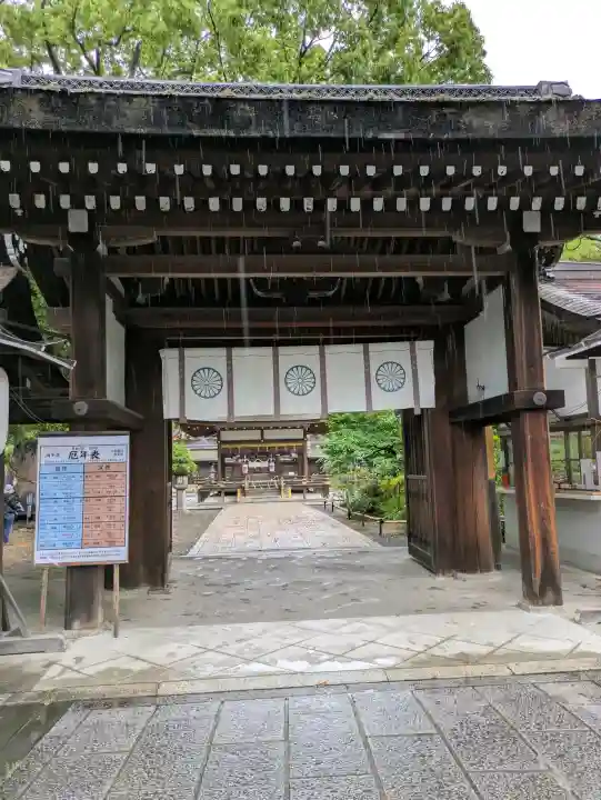 平野神社の{uncategorized: "未分類", other: "その他", undefined: "問題あり", building: "その他建物", grave: "お墓", sacred_gate: "鳥居", guardian: "狛犬", statue: "像", buddha: "仏像", history: "歴史", nature: "自然", garden: "庭園", animal: "動物", pagoda: "塔", temizu: "手水舎", mountain_gate: "山門・神門", sanctuary: "本殿・本堂", subordinate: "末社・摂社", art: "芸術", scenery: "景色", jizo: "地蔵", ema: "絵馬", goshuin: "御朱印", omikuji: "おみくじ", items: "授与品その他", amulet: "お守り", goshuincho: "御朱印帳", eats: "食事", festival: "お祭り", votive_dance: "神楽", shichigosan: "七五三参", wedding: "結婚式", experience: "体験その他", initially: "初詣", around: "周辺", anti_infection: "感染症対策"}