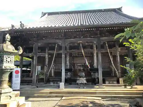穴太寺の本殿・本堂