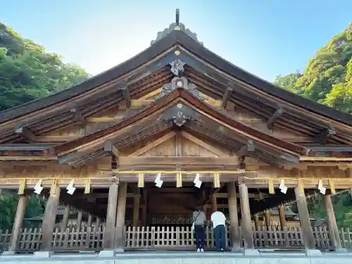 美保神社の{uncategorized: "未分類", other: "その他", undefined: "問題あり", building: "その他建物", grave: "お墓", sacred_gate: "鳥居", guardian: "狛犬", statue: "像", buddha: "仏像", history: "歴史", nature: "自然", garden: "庭園", animal: "動物", pagoda: "塔", temizu: "手水舎", mountain_gate: "山門・神門", sanctuary: "本殿・本堂", subordinate: "末社・摂社", art: "芸術", scenery: "景色", jizo: "地蔵", ema: "絵馬", goshuin: "御朱印", omikuji: "おみくじ", items: "授与品その他", amulet: "お守り", goshuincho: "御朱印帳", eats: "食事", festival: "お祭り", votive_dance: "神楽", shichigosan: "七五三参", wedding: "結婚式", experience: "体験その他", initially: "初詣", around: "周辺", anti_infection: "感染症対策"}