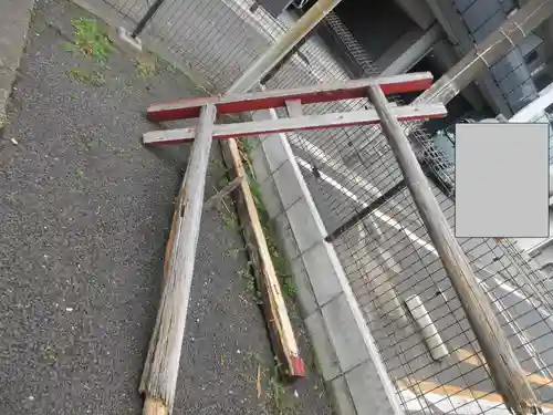 正一位小市郎稲荷神社古跡（跡地）の鳥居