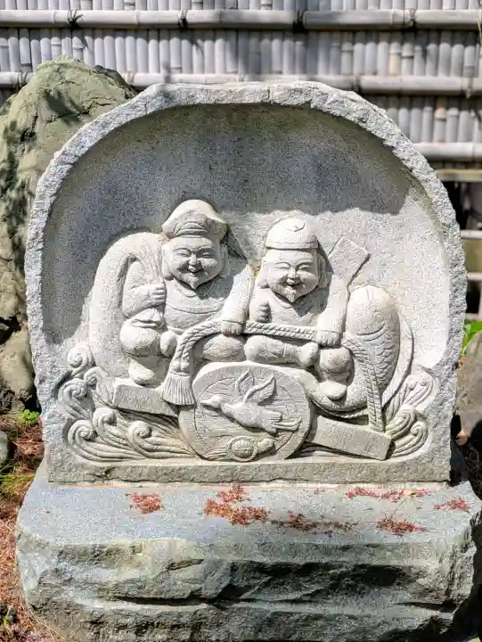 平塚三嶋神社の{uncategorized: "未分類", other: "その他", undefined: "問題あり", building: "その他建物", grave: "お墓", sacred_gate: "鳥居", guardian: "狛犬", statue: "像", buddha: "仏像", history: "歴史", nature: "自然", garden: "庭園", animal: "動物", pagoda: "塔", temizu: "手水舎", mountain_gate: "山門・神門", sanctuary: "本殿・本堂", subordinate: "末社・摂社", art: "芸術", scenery: "景色", jizo: "地蔵", ema: "絵馬", goshuin: "御朱印", omikuji: "おみくじ", items: "授与品その他", amulet: "お守り", goshuincho: "御朱印帳", eats: "食事", festival: "お祭り", votive_dance: "神楽", shichigosan: "七五三参", wedding: "結婚式", experience: "体験その他", initially: "初詣", around: "周辺", anti_infection: "感染症対策"}