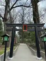 柞祖霊社の鳥居