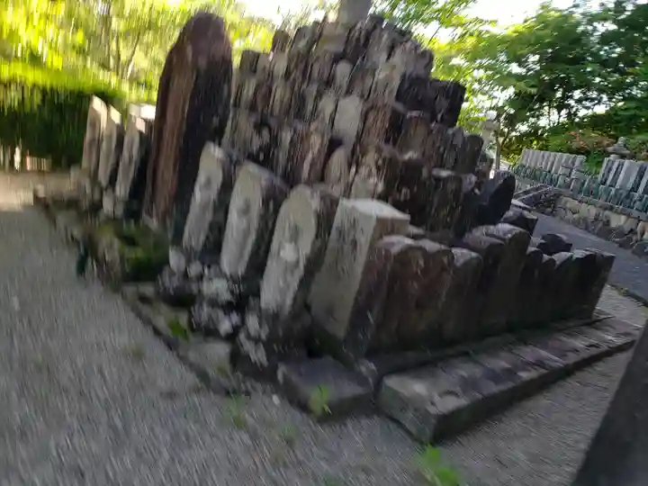 阿弥陀寺(滋賀県)