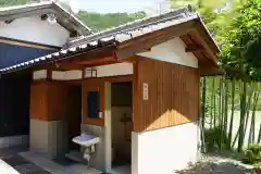 霊泉寺の建物その他