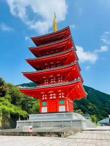 総本山　本福寺の塔