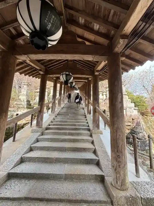 長谷寺の{uncategorized: "未分類", other: "その他", undefined: "問題あり", building: "その他建物", grave: "お墓", sacred_gate: "鳥居", guardian: "狛犬", statue: "像", buddha: "仏像", history: "歴史", nature: "自然", garden: "庭園", animal: "動物", pagoda: "塔", temizu: "手水舎", mountain_gate: "山門・神門", sanctuary: "本殿・本堂", subordinate: "末社・摂社", art: "芸術", scenery: "景色", jizo: "地蔵", ema: "絵馬", goshuin: "御朱印", omikuji: "おみくじ", items: "授与品その他", amulet: "お守り", goshuincho: "御朱印帳", eats: "食事", festival: "お祭り", votive_dance: "神楽", shichigosan: "七五三参", wedding: "結婚式", experience: "体験その他", initially: "初詣", around: "周辺", anti_infection: "感染症対策"}