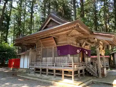 坪沼八幡神社の本殿・本堂