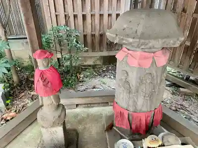 宝永四年六地蔵の{uncategorized: "未分類", other: "その他", undefined: "問題あり", building: "その他建物", grave: "お墓", sacred_gate: "鳥居", guardian: "狛犬", statue: "像", buddha: "仏像", history: "歴史", nature: "自然", garden: "庭園", animal: "動物", pagoda: "塔", temizu: "手水舎", mountain_gate: "山門・神門", sanctuary: "本殿・本堂", subordinate: "末社・摂社", art: "芸術", scenery: "景色", jizo: "地蔵", ema: "絵馬", goshuin: "御朱印", omikuji: "おみくじ", items: "授与品その他", amulet: "お守り", goshuincho: "御朱印帳", eats: "食事", festival: "お祭り", votive_dance: "神楽", shichigosan: "七五三参", wedding: "結婚式", experience: "体験その他", initially: "初詣", around: "周辺", anti_infection: "感染症対策"}