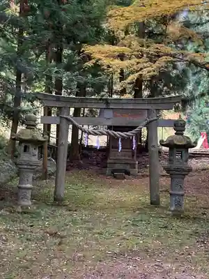 六所神社の末社・摂社