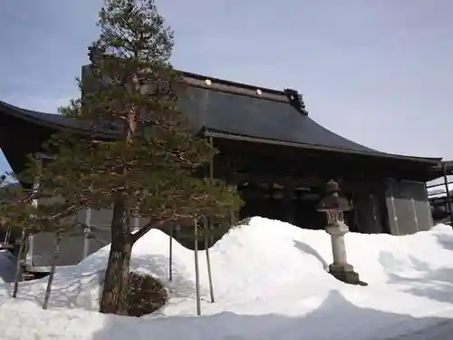 本光寺の本殿