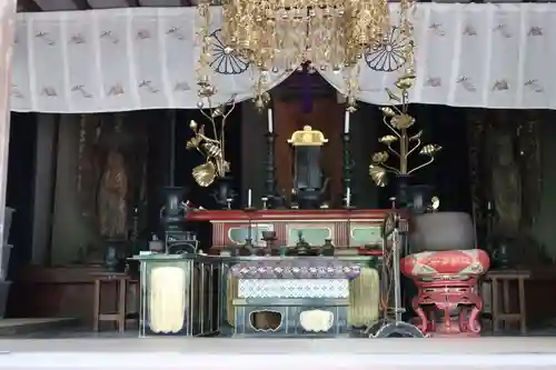 百済寺の本殿・本堂