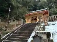 山科神社の{uncategorized: "未分類", other: "その他", undefined: "問題あり", building: "その他建物", grave: "お墓", sacred_gate: "鳥居", guardian: "狛犬", statue: "像", buddha: "仏像", history: "歴史", nature: "自然", garden: "庭園", animal: "動物", pagoda: "塔", temizu: "手水舎", mountain_gate: "山門・神門", sanctuary: "本殿・本堂", subordinate: "末社・摂社", art: "芸術", scenery: "景色", jizo: "地蔵", ema: "絵馬", goshuin: "御朱印", omikuji: "おみくじ", items: "授与品その他", amulet: "お守り", goshuincho: "御朱印帳", eats: "食事", festival: "お祭り", votive_dance: "神楽", shichigosan: "七五三参", wedding: "結婚式", experience: "体験その他", initially: "初詣", around: "周辺", anti_infection: "感染症対策"}