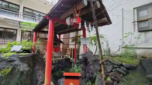 子安神社の末社・摂社