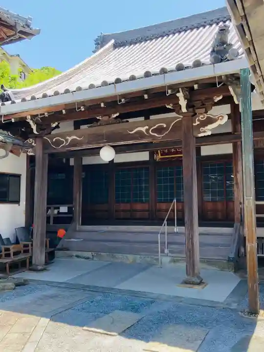 德乘寺の本殿・本堂