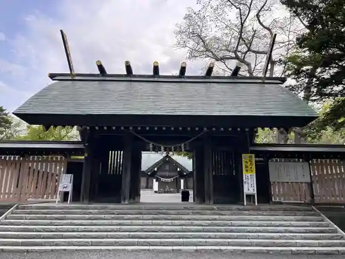 千歳神社の山門・神門