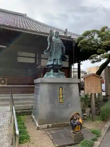 墨染寺（桜寺）の像