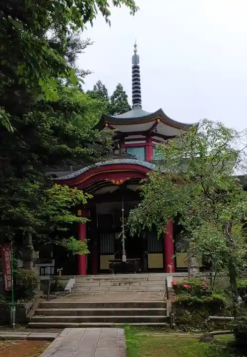 医王寺の本殿・本堂