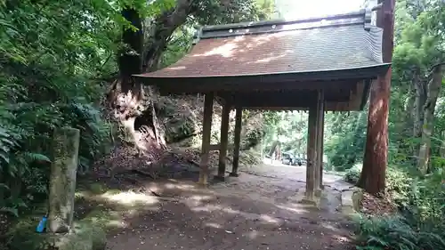 神武寺の山門