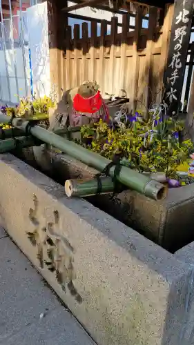 北野天満宮の{uncategorized: "未分類", other: "その他", undefined: "問題あり", building: "その他建物", grave: "お墓", sacred_gate: "鳥居", guardian: "狛犬", statue: "像", buddha: "仏像", history: "歴史", nature: "自然", garden: "庭園", animal: "動物", pagoda: "塔", temizu: "手水舎", mountain_gate: "山門・神門", sanctuary: "本殿・本堂", subordinate: "末社・摂社", art: "芸術", scenery: "景色", jizo: "地蔵", ema: "絵馬", goshuin: "御朱印", omikuji: "おみくじ", items: "授与品その他", amulet: "お守り", goshuincho: "御朱印帳", eats: "食事", festival: "お祭り", votive_dance: "神楽", shichigosan: "七五三参", wedding: "結婚式", experience: "体験その他", initially: "初詣", around: "周辺", anti_infection: "感染症対策"}