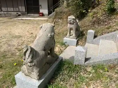 大宮賣神社の狛犬