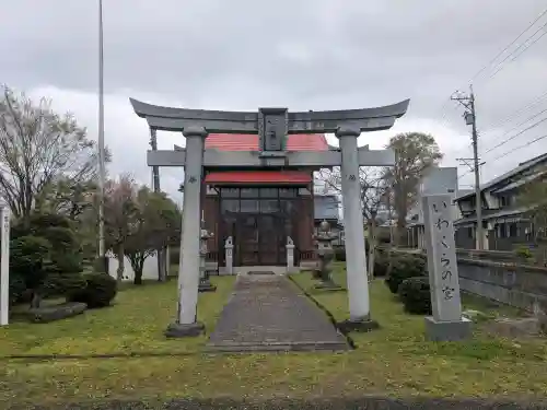 磐座神社の{uncategorized: "未分類", other: "その他", undefined: "問題あり", building: "その他建物", grave: "お墓", sacred_gate: "鳥居", guardian: "狛犬", statue: "像", buddha: "仏像", history: "歴史", nature: "自然", garden: "庭園", animal: "動物", pagoda: "塔", temizu: "手水舎", mountain_gate: "山門・神門", sanctuary: "本殿・本堂", subordinate: "末社・摂社", art: "芸術", scenery: "景色", jizo: "地蔵", ema: "絵馬", goshuin: "御朱印", omikuji: "おみくじ", items: "授与品その他", amulet: "お守り", goshuincho: "御朱印帳", eats: "食事", festival: "お祭り", votive_dance: "神楽", shichigosan: "七五三参", wedding: "結婚式", experience: "体験その他", initially: "初詣", around: "周辺", anti_infection: "感染症対策"}