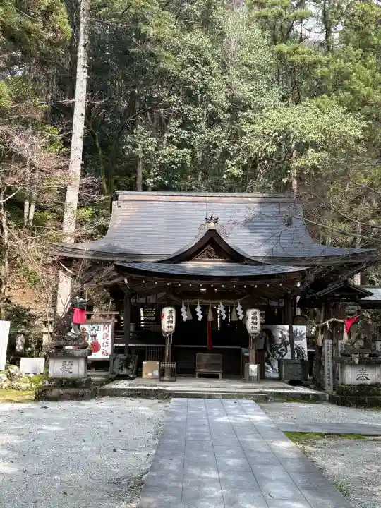 等彌神社の{uncategorized: "未分類", other: "その他", undefined: "問題あり", building: "その他建物", grave: "お墓", sacred_gate: "鳥居", guardian: "狛犬", statue: "像", buddha: "仏像", history: "歴史", nature: "自然", garden: "庭園", animal: "動物", pagoda: "塔", temizu: "手水舎", mountain_gate: "山門・神門", sanctuary: "本殿・本堂", subordinate: "末社・摂社", art: "芸術", scenery: "景色", jizo: "地蔵", ema: "絵馬", goshuin: "御朱印", omikuji: "おみくじ", items: "授与品その他", amulet: "お守り", goshuincho: "御朱印帳", eats: "食事", festival: "お祭り", votive_dance: "神楽", shichigosan: "七五三参", wedding: "結婚式", experience: "体験その他", initially: "初詣", around: "周辺", anti_infection: "感染症対策"}