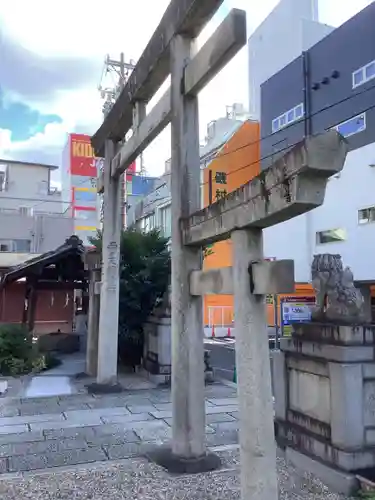 三輪神社の鳥居