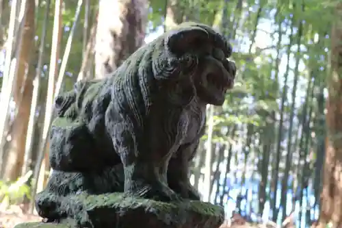 二柱神社の狛犬