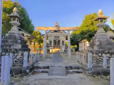 神明社の鳥居