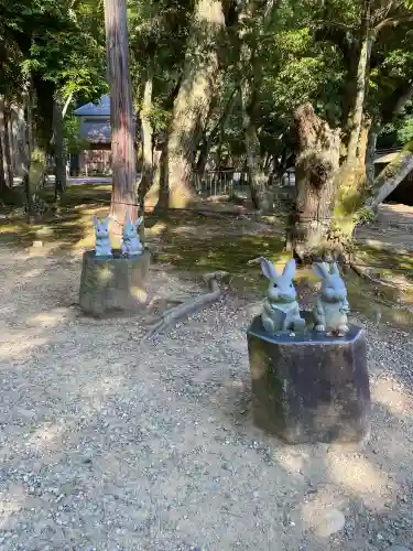 出雲大社の{uncategorized: "未分類", other: "その他", undefined: "問題あり", building: "その他建物", grave: "お墓", sacred_gate: "鳥居", guardian: "狛犬", statue: "像", buddha: "仏像", history: "歴史", nature: "自然", garden: "庭園", animal: "動物", pagoda: "塔", temizu: "手水舎", mountain_gate: "山門・神門", sanctuary: "本殿・本堂", subordinate: "末社・摂社", art: "芸術", scenery: "景色", jizo: "地蔵", ema: "絵馬", goshuin: "御朱印", omikuji: "おみくじ", items: "授与品その他", amulet: "お守り", goshuincho: "御朱印帳", eats: "食事", festival: "お祭り", votive_dance: "神楽", shichigosan: "七五三参", wedding: "結婚式", experience: "体験その他", initially: "初詣", around: "周辺", anti_infection: "感染症対策"}