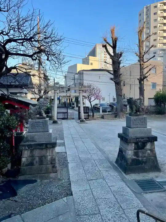女塚神社の{uncategorized: "未分類", other: "その他", undefined: "問題あり", building: "その他建物", grave: "お墓", sacred_gate: "鳥居", guardian: "狛犬", statue: "像", buddha: "仏像", history: "歴史", nature: "自然", garden: "庭園", animal: "動物", pagoda: "塔", temizu: "手水舎", mountain_gate: "山門・神門", sanctuary: "本殿・本堂", subordinate: "末社・摂社", art: "芸術", scenery: "景色", jizo: "地蔵", ema: "絵馬", goshuin: "御朱印", omikuji: "おみくじ", items: "授与品その他", amulet: "お守り", goshuincho: "御朱印帳", eats: "食事", festival: "お祭り", votive_dance: "神楽", shichigosan: "七五三参", wedding: "結婚式", experience: "体験その他", initially: "初詣", around: "周辺", anti_infection: "感染症対策"}