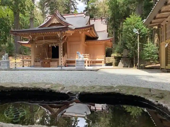 須山浅間神社の本殿・本堂