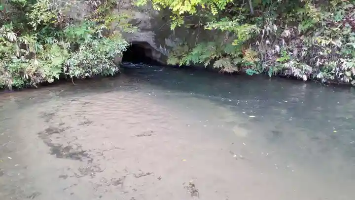 戸ノ口堰水神社の周辺